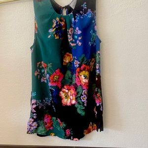 Anthropologie tank, classy and a wonderful addition to your summer wardrobe.